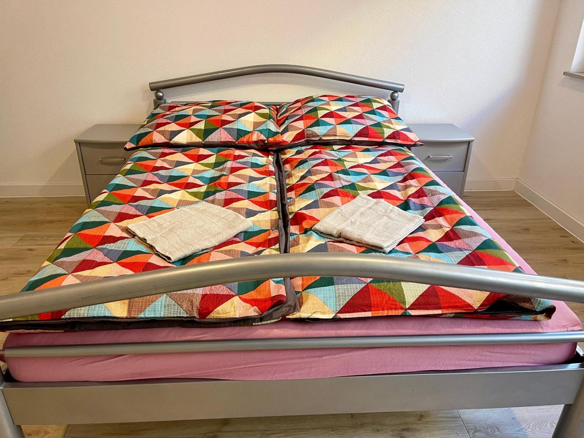 Neu Goldstadt Wunderschoenes 2 Zimmer Apartament Schloessle Zentrum Pforzheim Ngoại thất bức ảnh