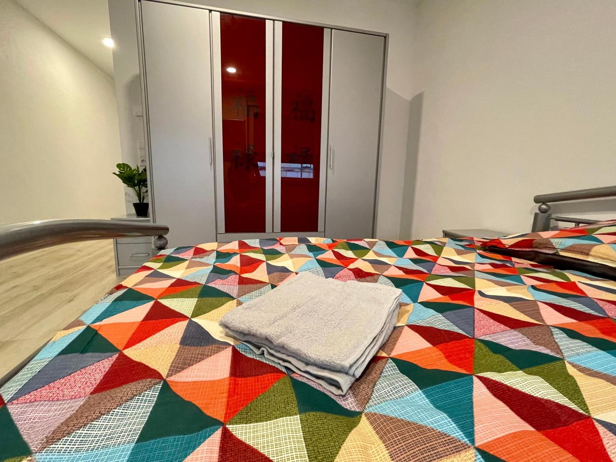 Neu Goldstadt Wunderschoenes 2 Zimmer Apartament Schloessle Zentrum Pforzheim Ngoại thất bức ảnh