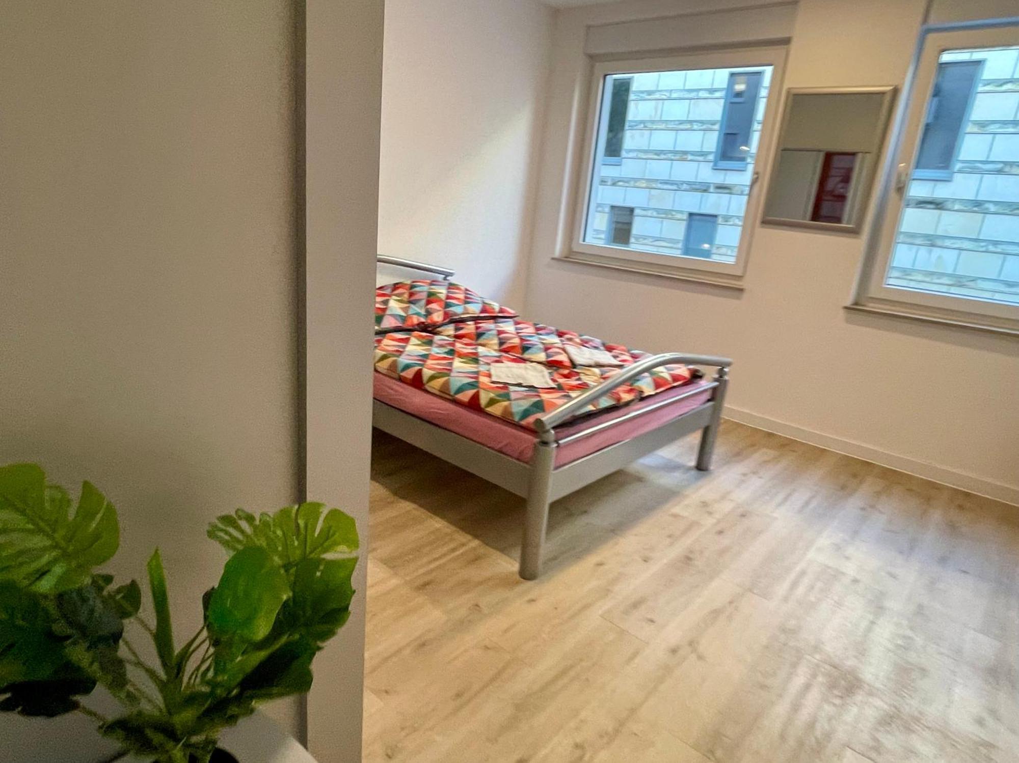 Neu Goldstadt Wunderschoenes 2 Zimmer Apartament Schloessle Zentrum Pforzheim Ngoại thất bức ảnh