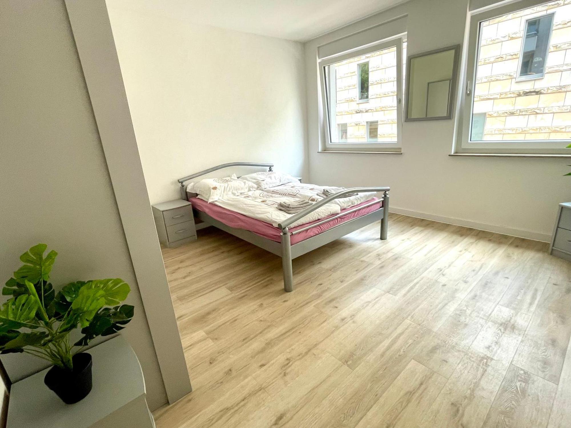 Neu Goldstadt Wunderschoenes 2 Zimmer Apartament Schloessle Zentrum Pforzheim Ngoại thất bức ảnh