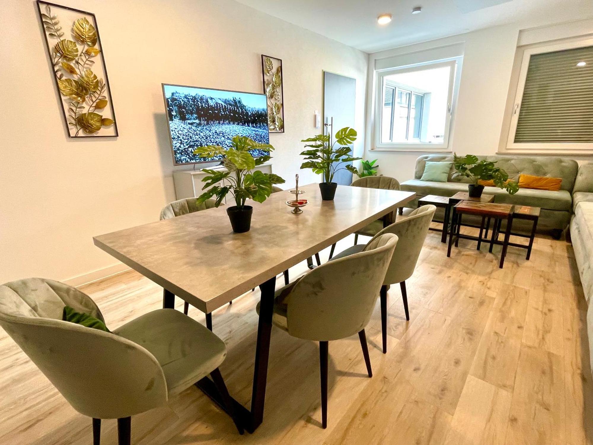 Neu Goldstadt Wunderschoenes 2 Zimmer Apartament Schloessle Zentrum Pforzheim Ngoại thất bức ảnh